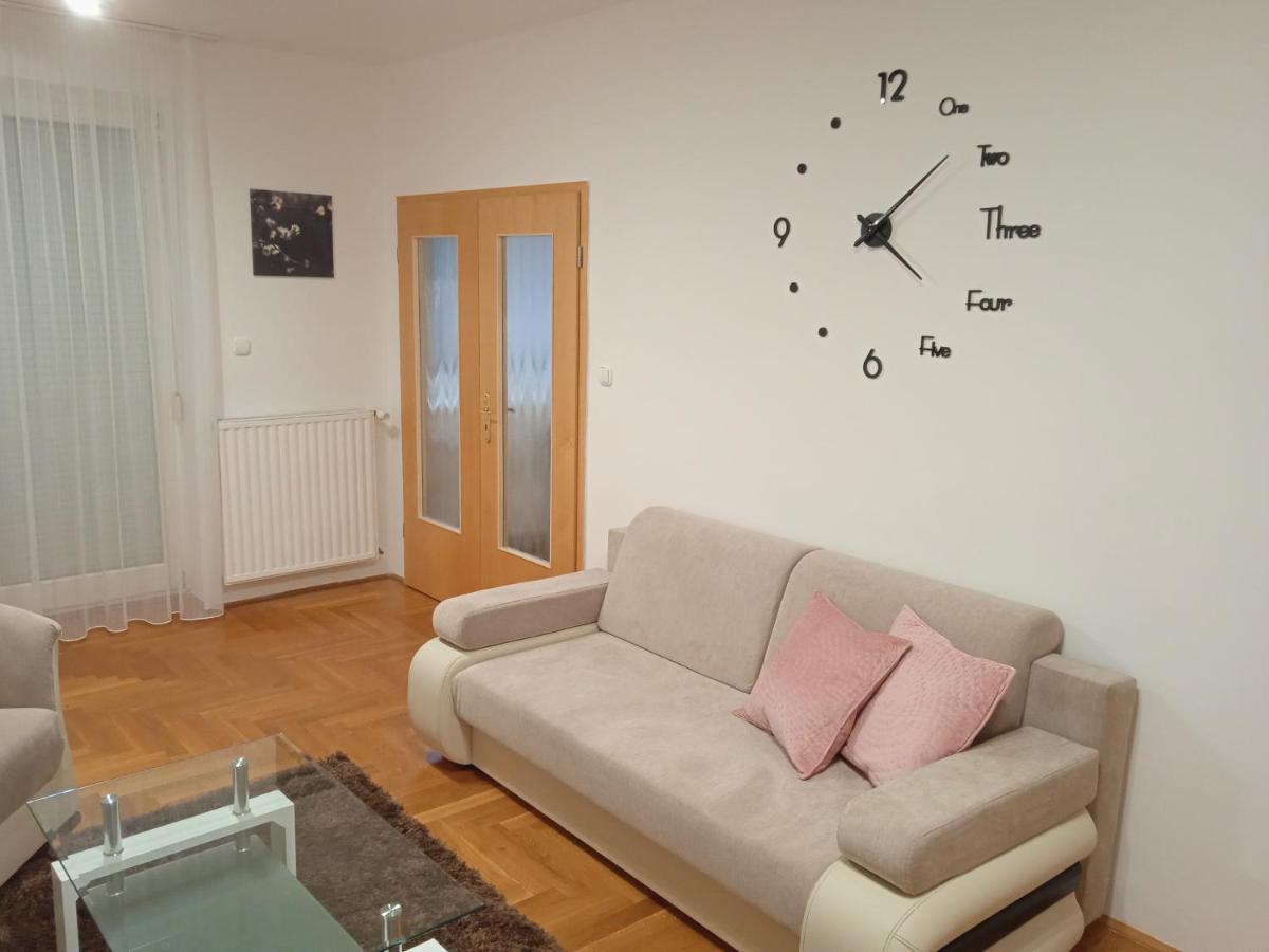 Family Apartment-Csaladias Hangulat เยอร์ ภายนอก รูปภาพ
